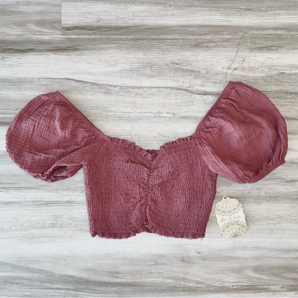 NWT Altar'd State Smocked Puff Sleeve Crop Top - Picture 2 of 3